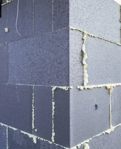 depositphotos_192546612-stock-photo-graphite-styrofoam-insolation-new-house